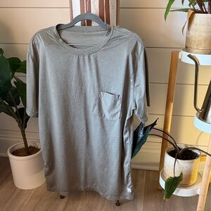 Vuori Heather Gray Men's Short Sleeve Tee